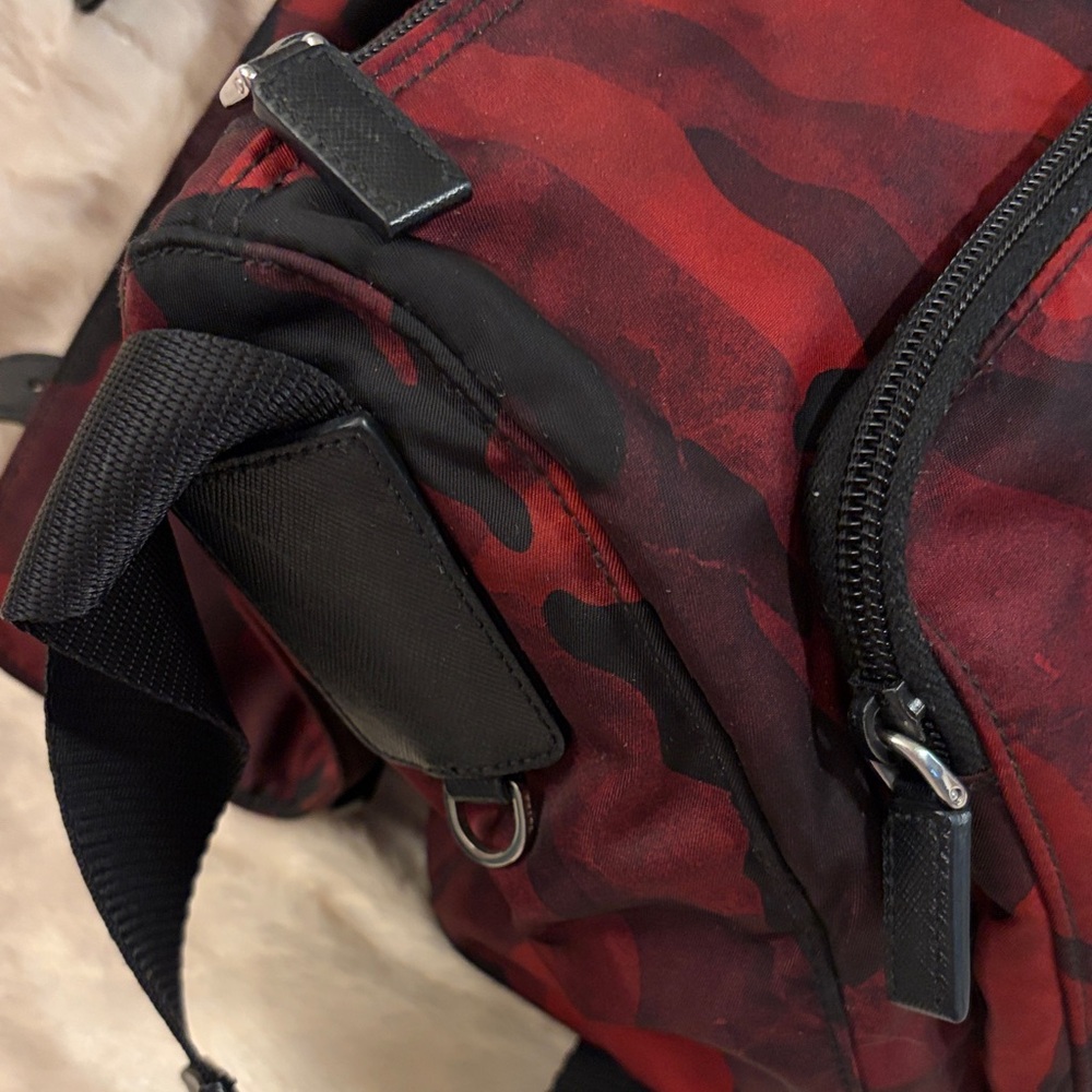 Prada Men's Camouflage Red and Black Messenger Bag - Picture 11 of 16